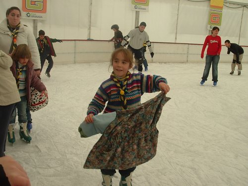 Castores y Lobatos patinando sobre hielo - 18 febrero 2006 - Foto 9