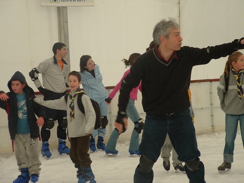 Castores y Lobatos patinando sobre hielo - 18 febrero 2006 - Foto 24