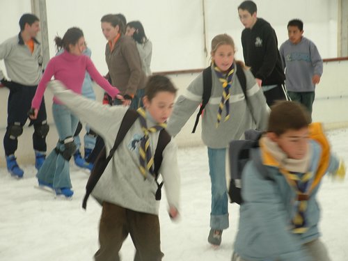 Castores y Lobatos patinando sobre hielo - 18 febrero 2006 - Foto 25