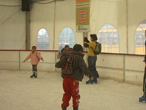 Castores y Lobatos patinando sobre hielo - 18 febrero 2006 - Foto 33