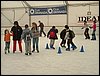 Castores y Lobatos patinando sobre hielo - 18 febrero 2006