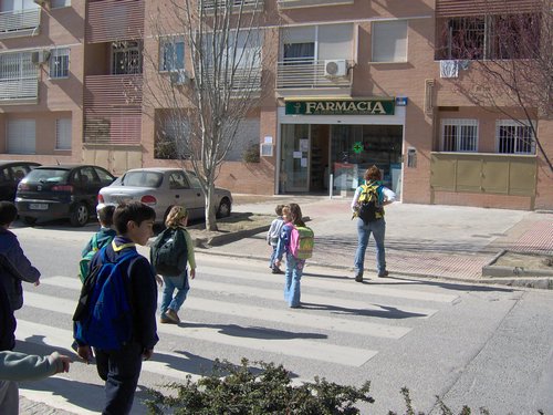 Excursi�n a la Ermita de los Tres Juanes
Sierra Elvira (Atarfe) - 11 marzo 2006 - Foto 2