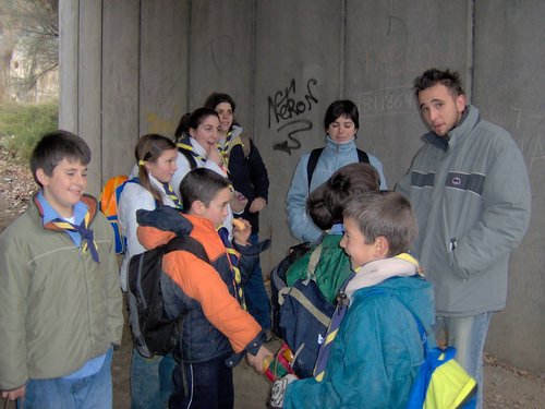 Castores y Lobatos en la Fuente de la Bicha
14 enero 2006 - Foto 24