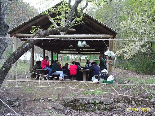 Acampada de servicio en un curso de la ETLIM