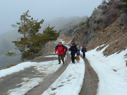 Tropa y Unidad en el Pozo de la Nieve - Sierra de Baza - 18 febrero 2006 - Foto 50